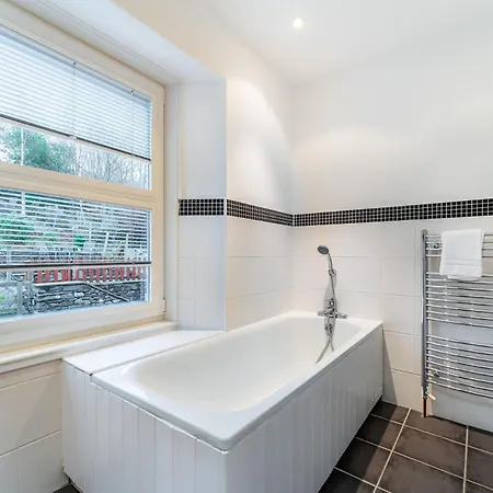 3 Bed In Oc-lr080 * Ambleside